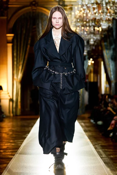 Look 23
